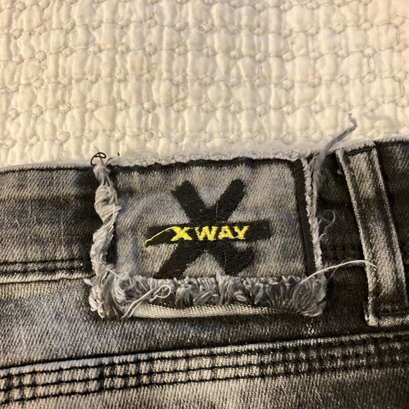 Sernes XWAY skinny shorts mens. Sz. 32 Distressed, patches, paint , stretch - Picture 4 of 4